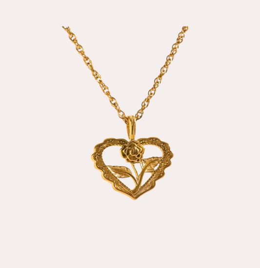 fleur pendant necklace